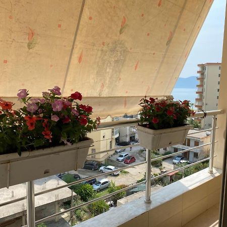 Sea View Vlore Bagian luar foto